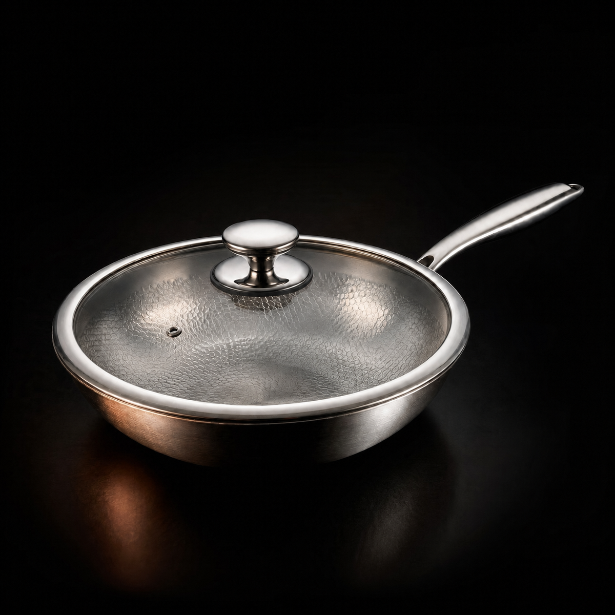 Käsin vasaroitu titaaninen wokkipannusarja 1 kannella (20, 20 ja 25 cm)